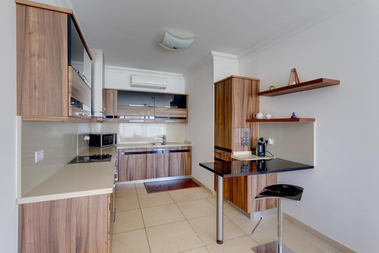 Apartment With Pool سليمة المظهر الخارجي الصورة