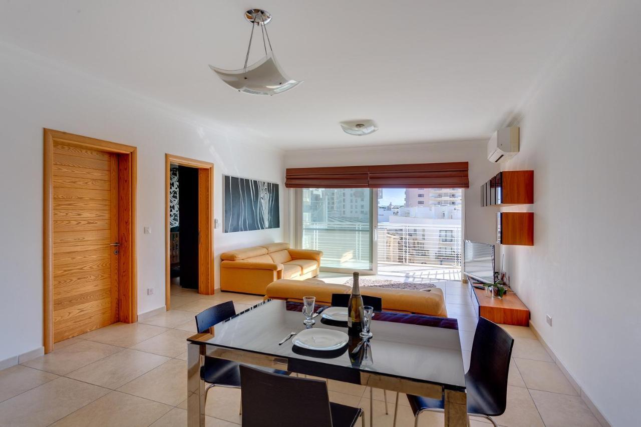 Apartment With Pool سليمة المظهر الخارجي الصورة